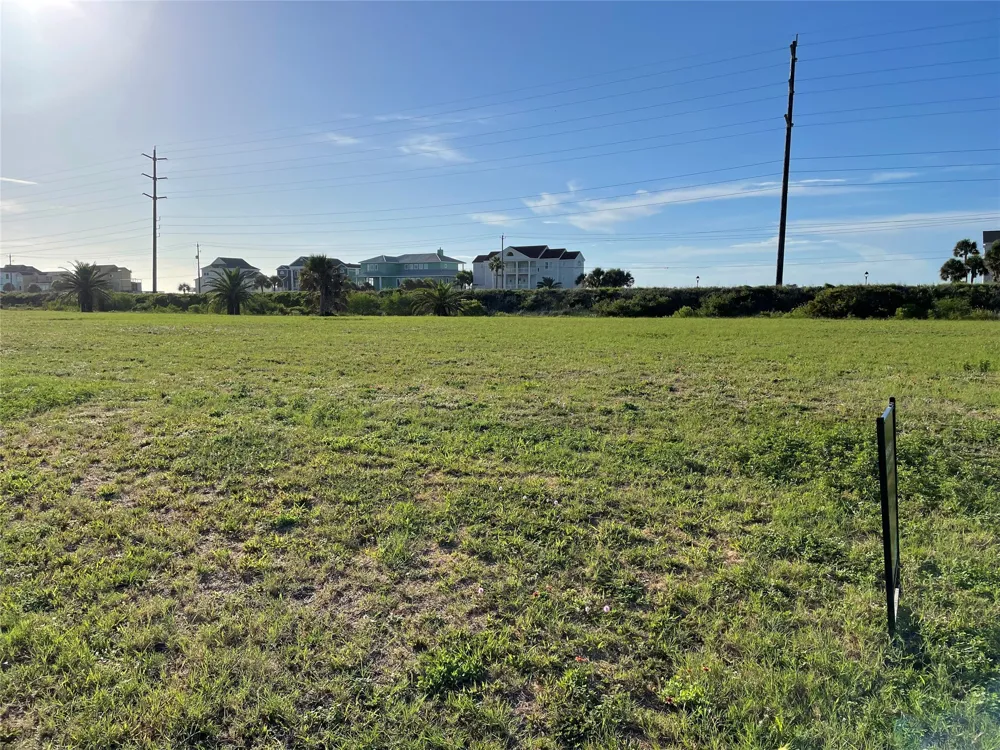 4503 S Sunset Bay Galveston, TX 77554