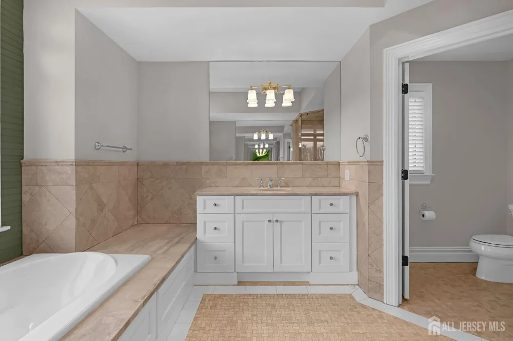 1355 NE Abbott Boulevard Fort Lee, NJ 07024