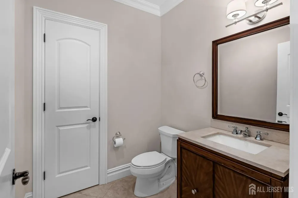 1355 NE Abbott Boulevard Fort Lee, NJ 07024