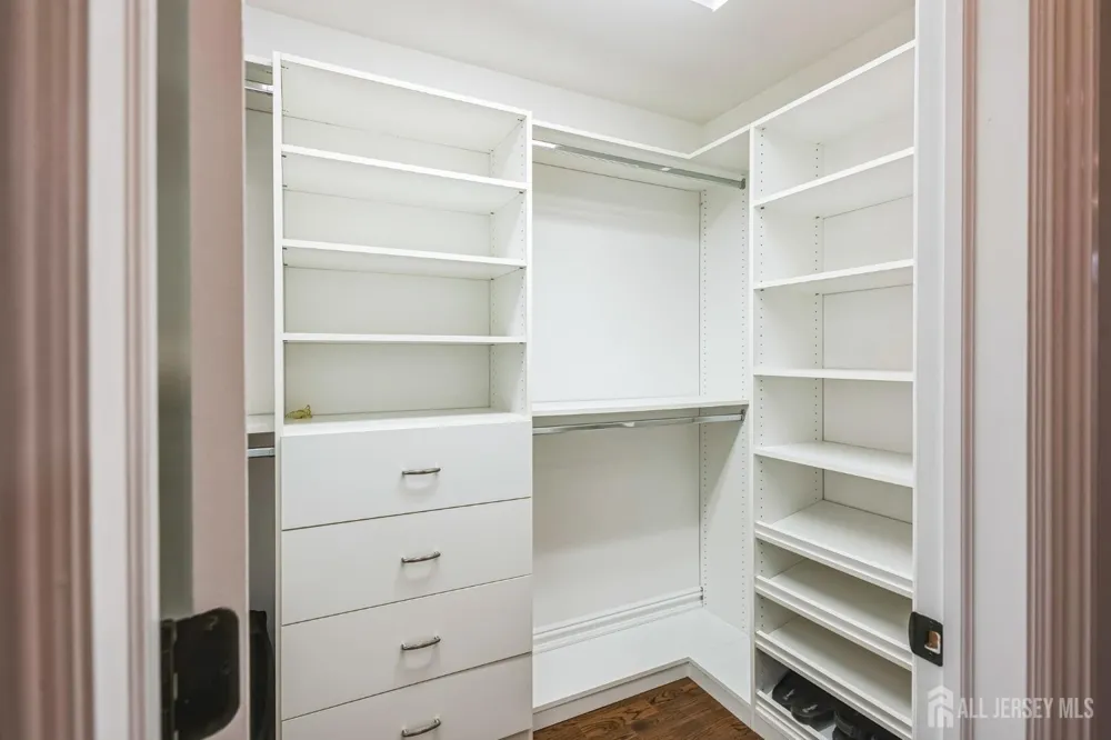 1355 NE Abbott Boulevard Fort Lee, NJ 07024