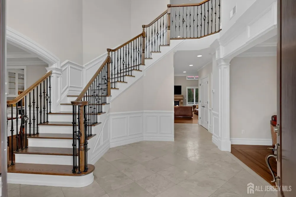 1355 NE Abbott Boulevard Fort Lee, NJ 07024
