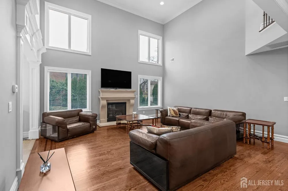 1355 NE Abbott Boulevard Fort Lee, NJ 07024