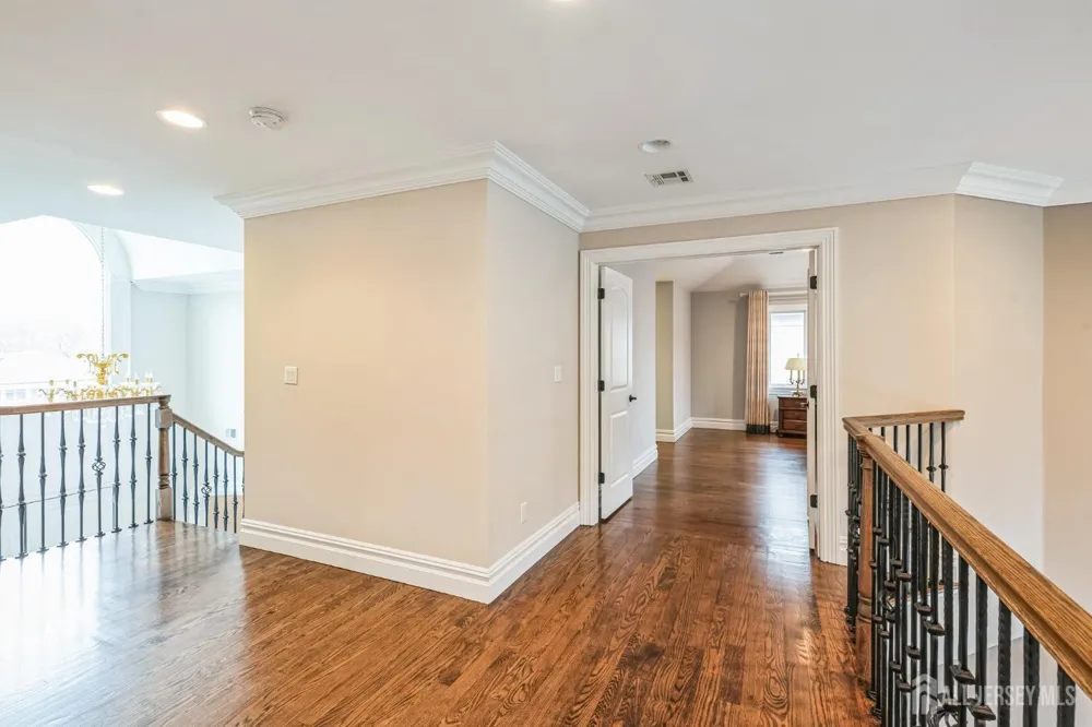 1355 NE Abbott Boulevard Fort Lee, NJ 07024