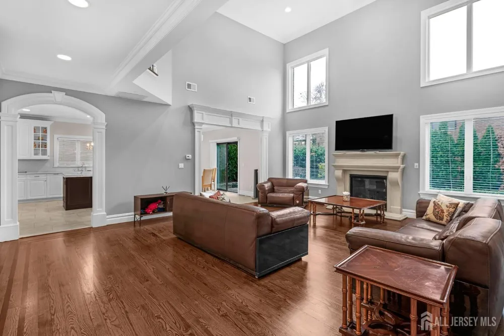 1355 NE Abbott Boulevard Fort Lee, NJ 07024