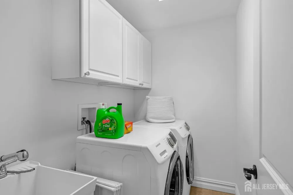1355 NE Abbott Boulevard Fort Lee, NJ 07024