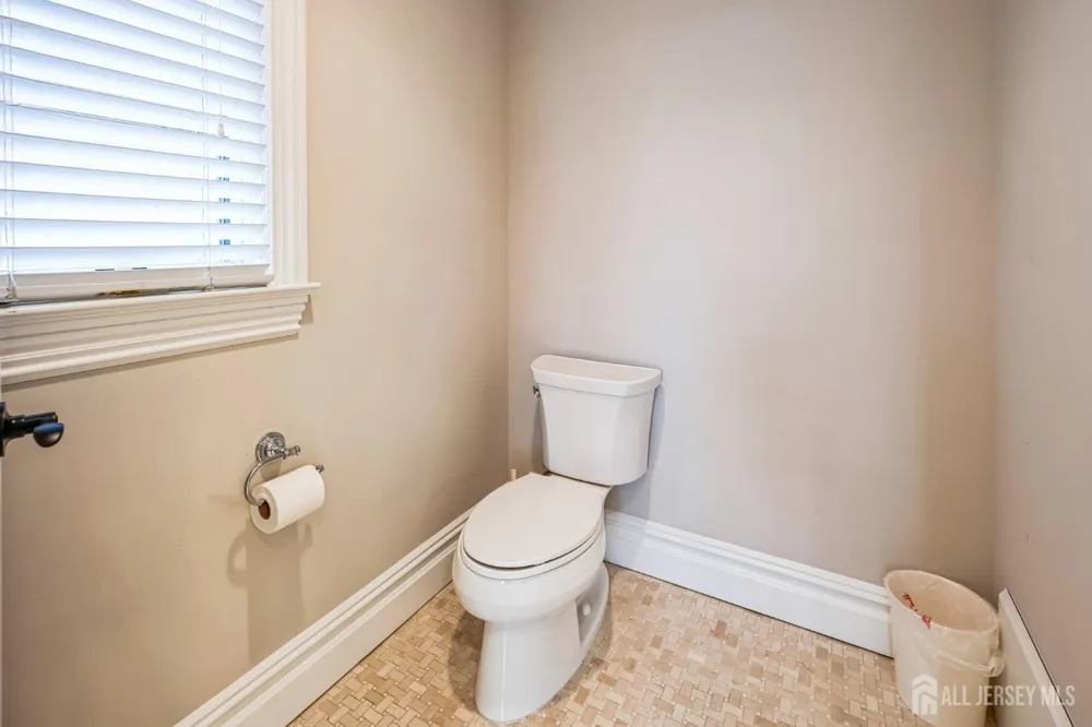 1355 NE Abbott Boulevard Fort Lee, NJ 07024