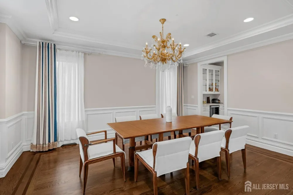 1355 NE Abbott Boulevard Fort Lee, NJ 07024