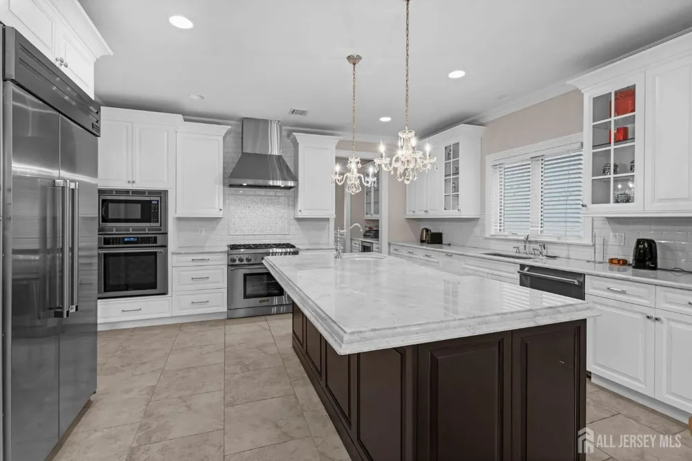 1355 NE Abbott Boulevard Fort Lee, NJ 07024