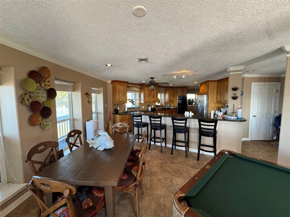 128 White Heron Drive Anahuac, TX 77514