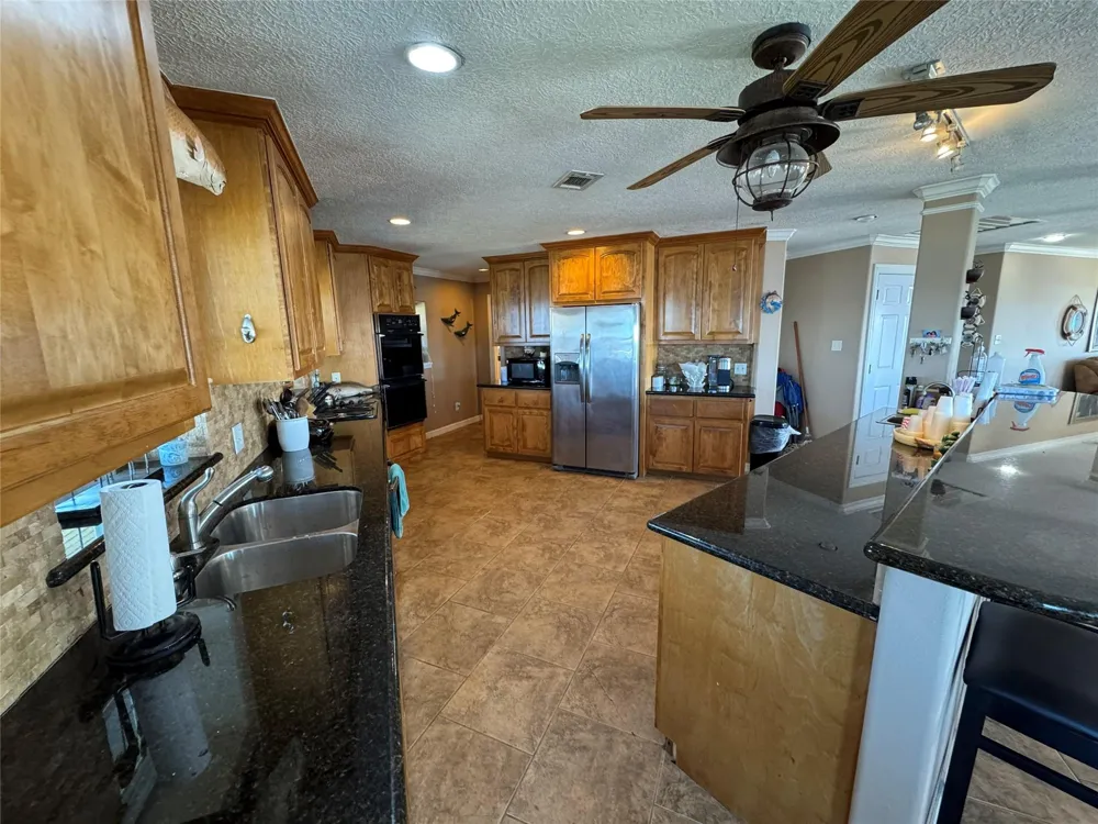 128 White Heron Drive Anahuac, TX 77514