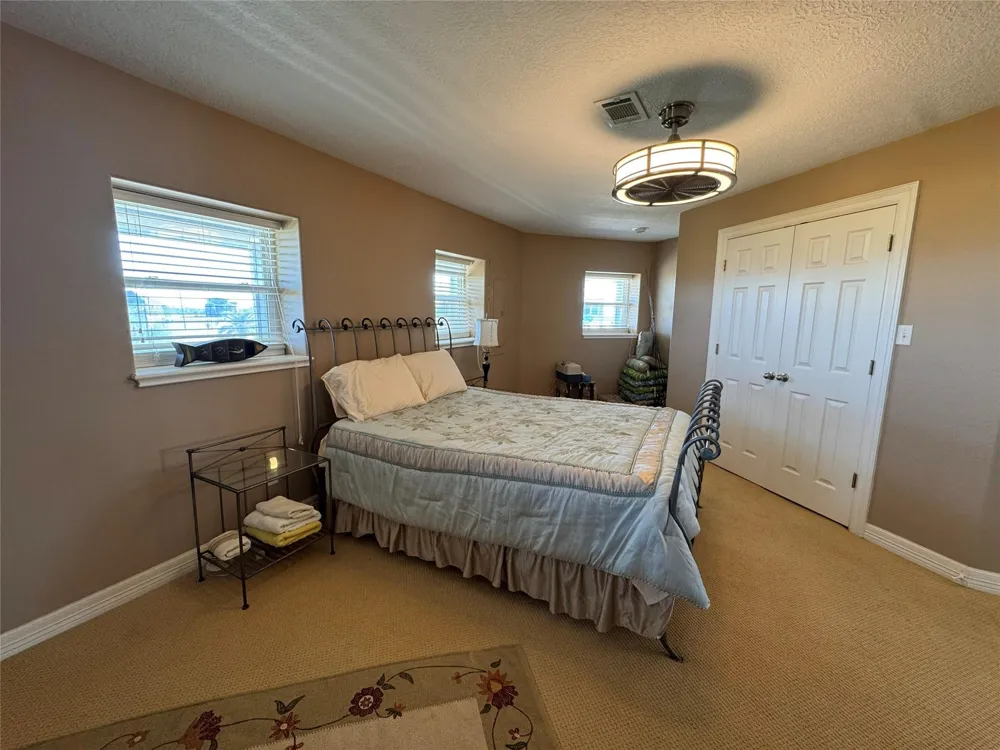 128 White Heron Drive Anahuac, TX 77514