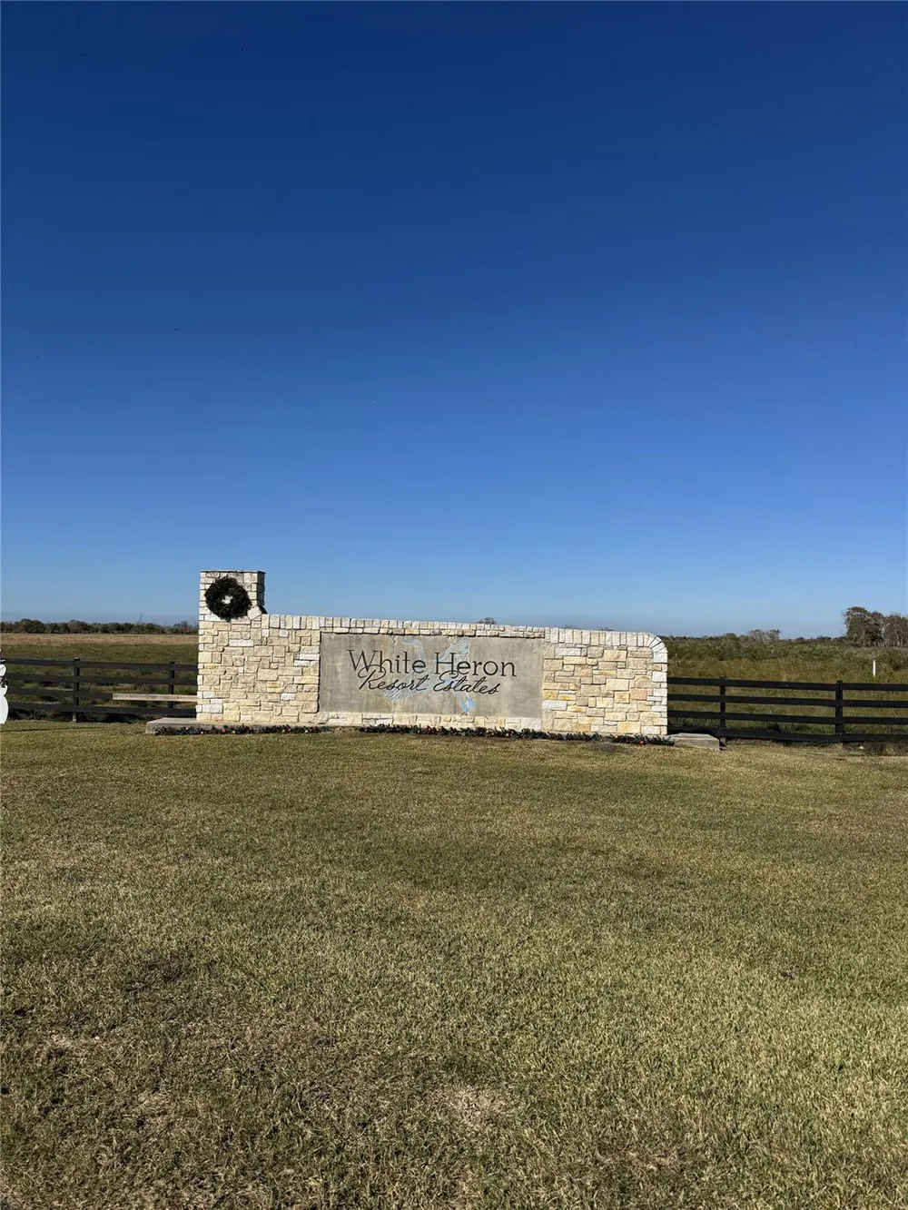 128 White Heron Drive Anahuac, TX 77514