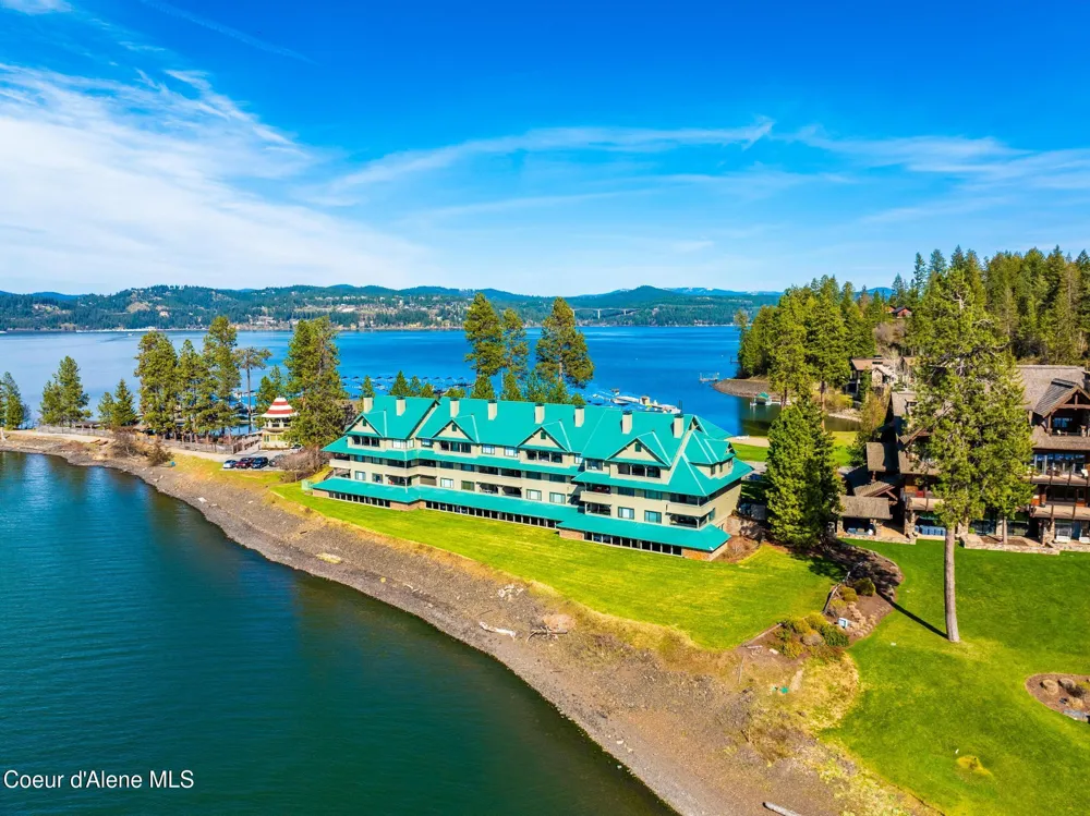 4549 S ARROW POINT DRIVE ##207 Harrison, ID 83833