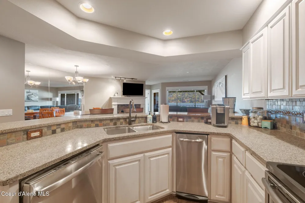 4549 S ARROW POINT DRIVE ##207 Harrison, ID 83833