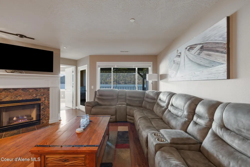 4549 S ARROW POINT DRIVE ##207 Harrison, ID 83833