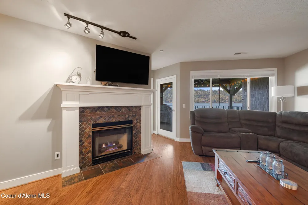 4549 S ARROW POINT DRIVE ##207 Harrison, ID 83833