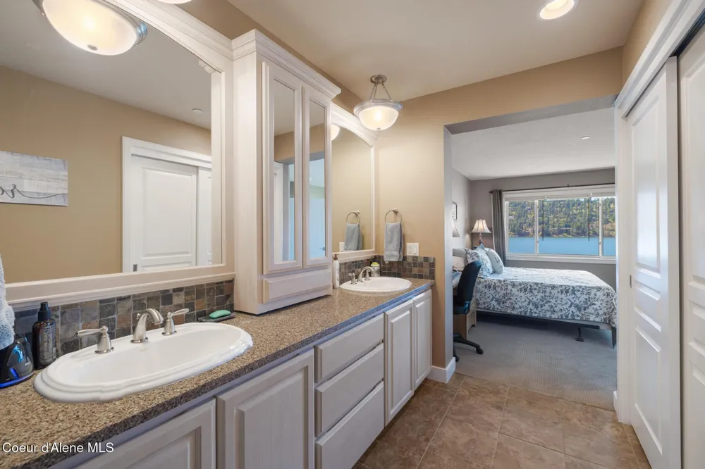 4549 S ARROW POINT DRIVE ##207 Harrison, ID 83833