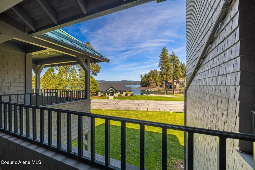 4549 S ARROW POINT DRIVE ##207 Harrison, ID 83833