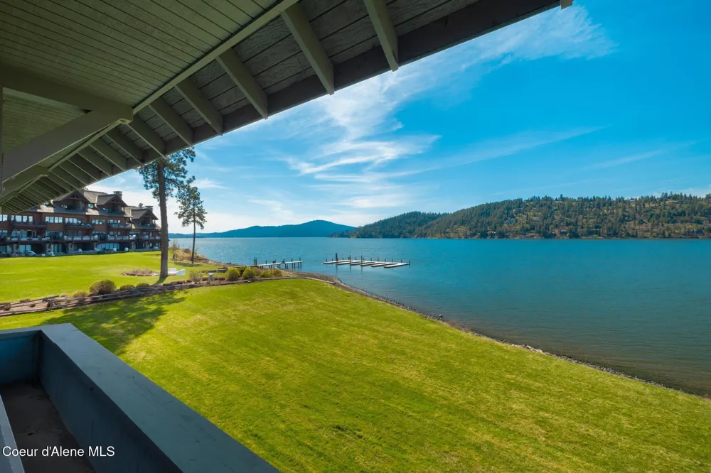 4549 S ARROW POINT DRIVE ##207 Harrison, ID 83833