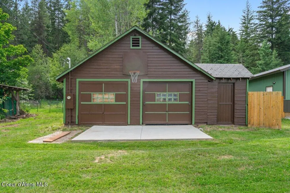 140 Wright Road Kingston, ID 83839