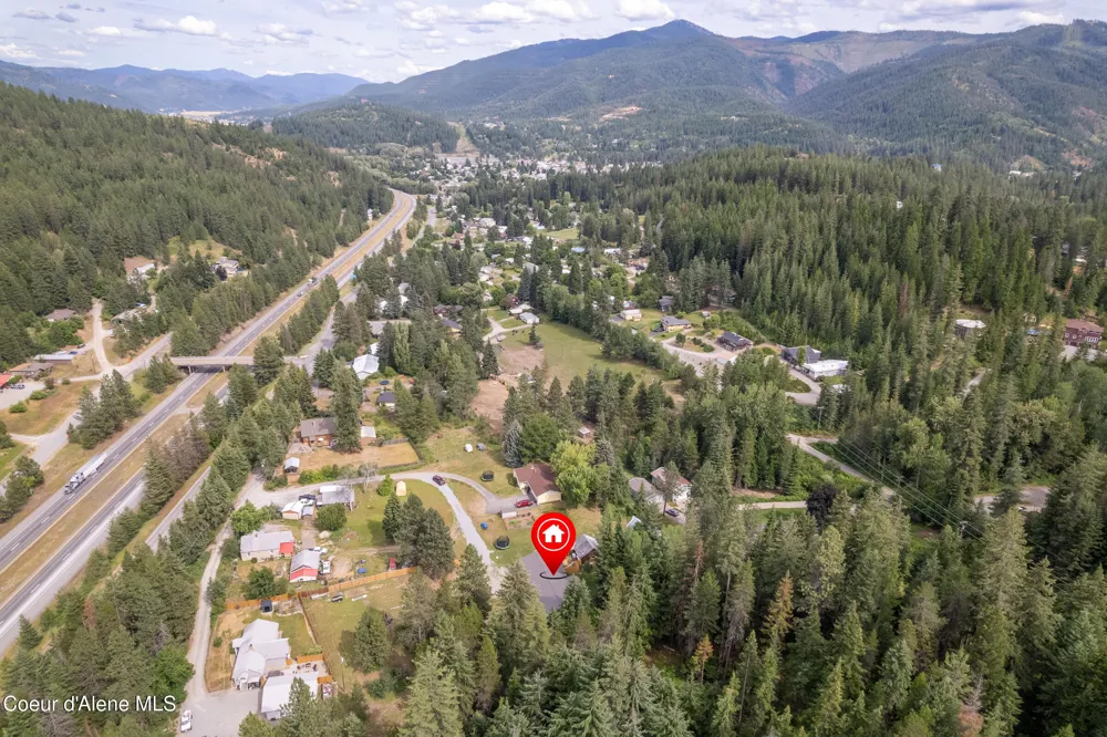 140 Wright Road Kingston, ID 83839