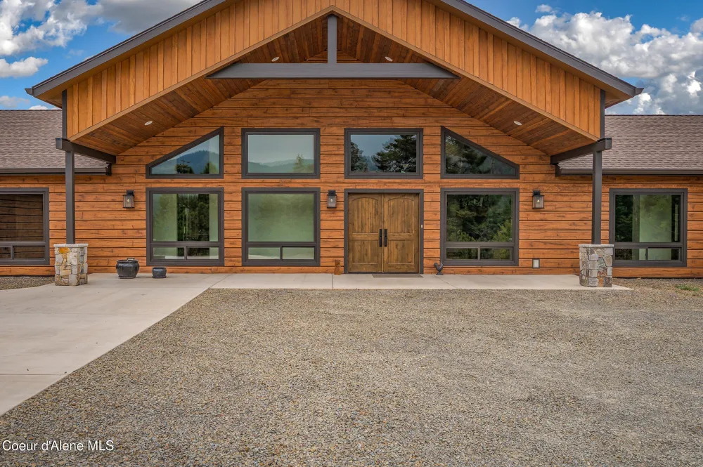 26706 S WILLOW CREEK ROAD Medimont, ID 83842