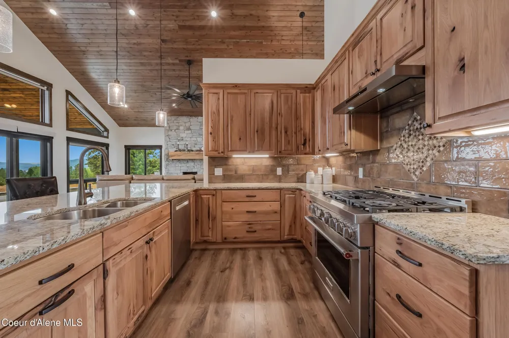 26706 S WILLOW CREEK ROAD Medimont, ID 83842