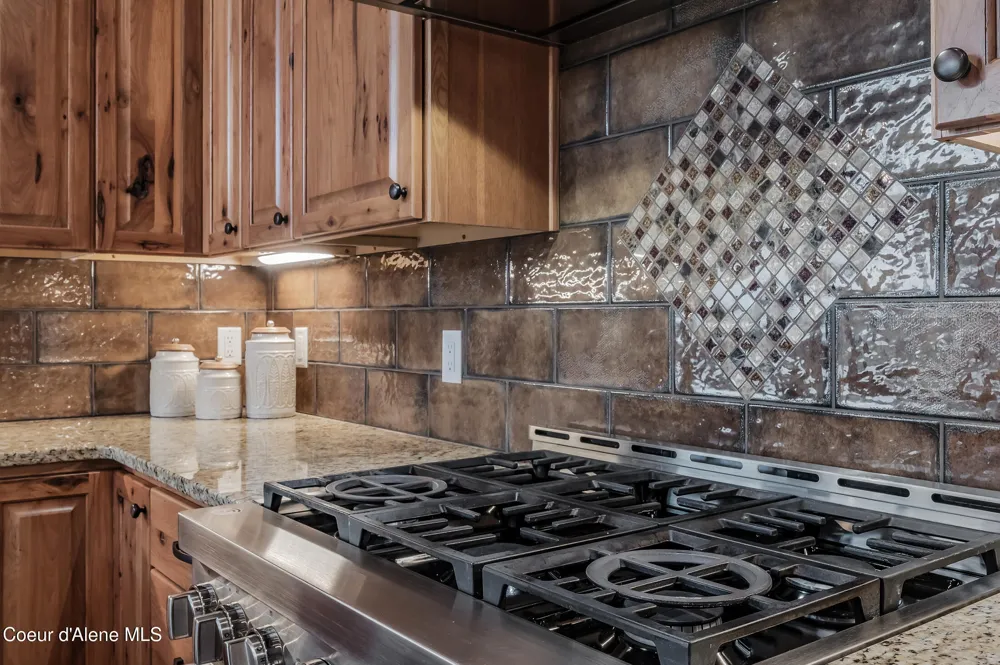 26706 S WILLOW CREEK ROAD Medimont, ID 83842