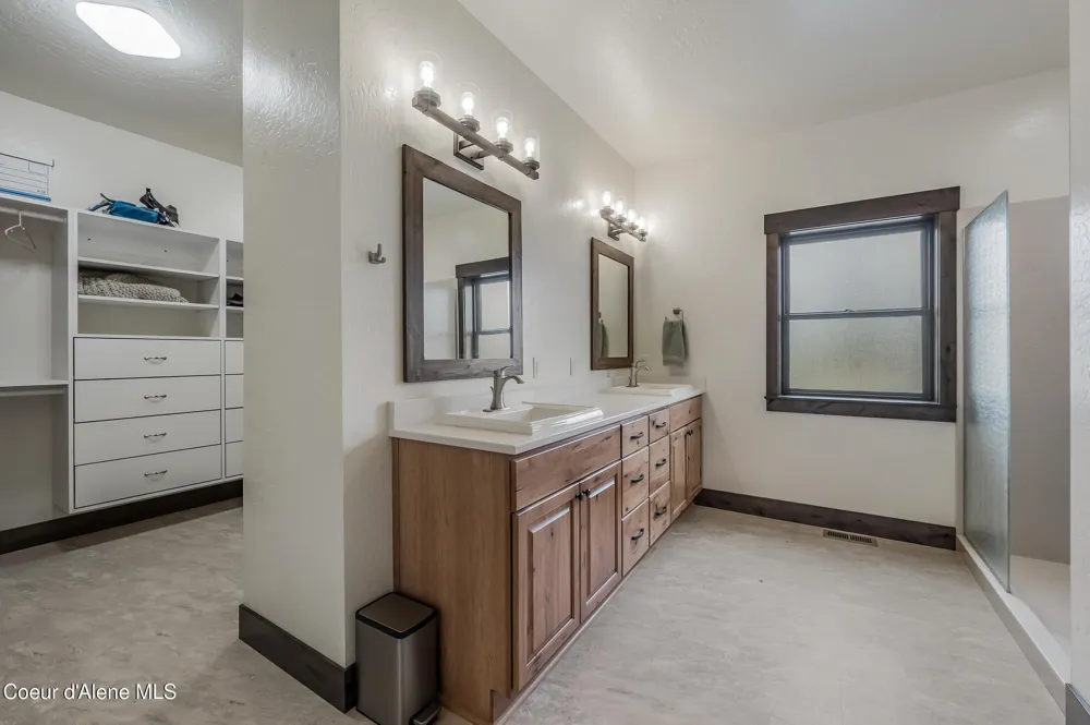 26706 S WILLOW CREEK ROAD Medimont, ID 83842