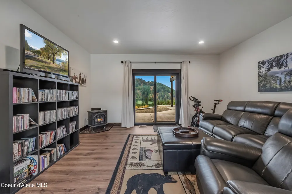 26706 S WILLOW CREEK ROAD Medimont, ID 83842