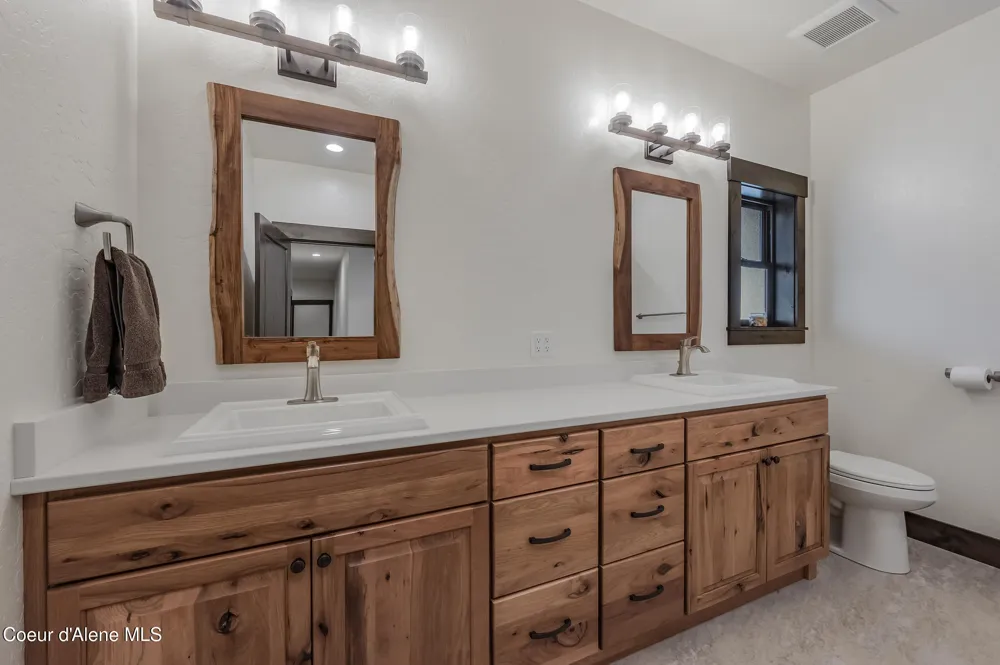 26706 S WILLOW CREEK ROAD Medimont, ID 83842
