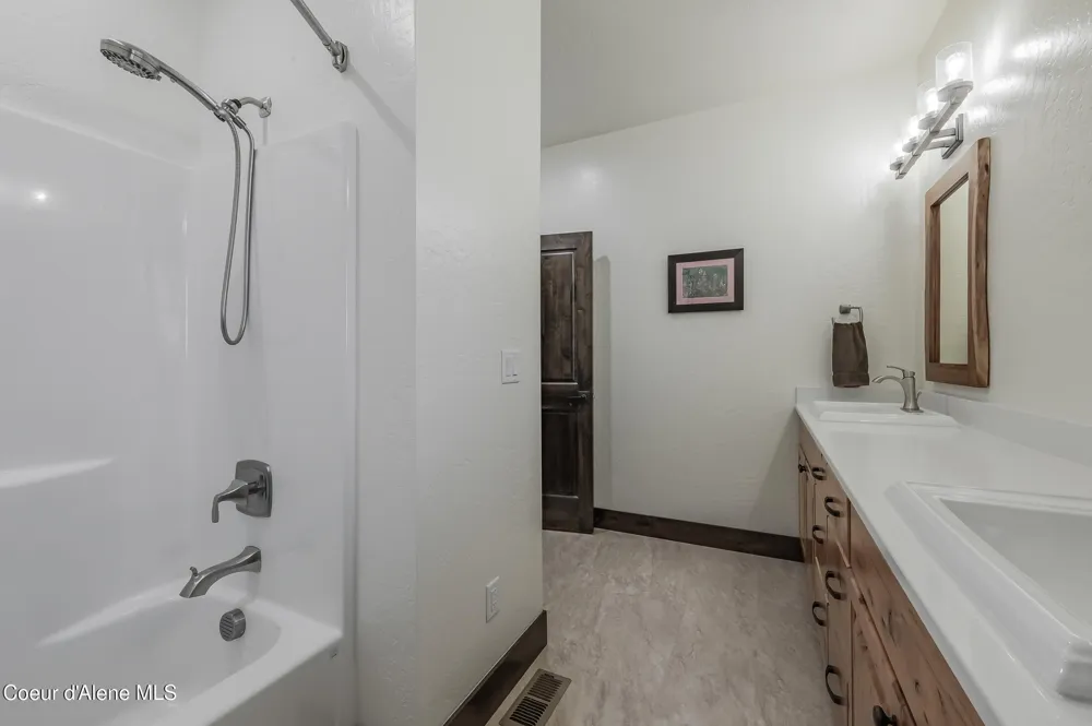 26706 S WILLOW CREEK ROAD Medimont, ID 83842