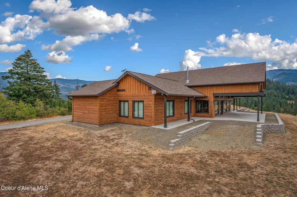 26706 S WILLOW CREEK ROAD Medimont, ID 83842