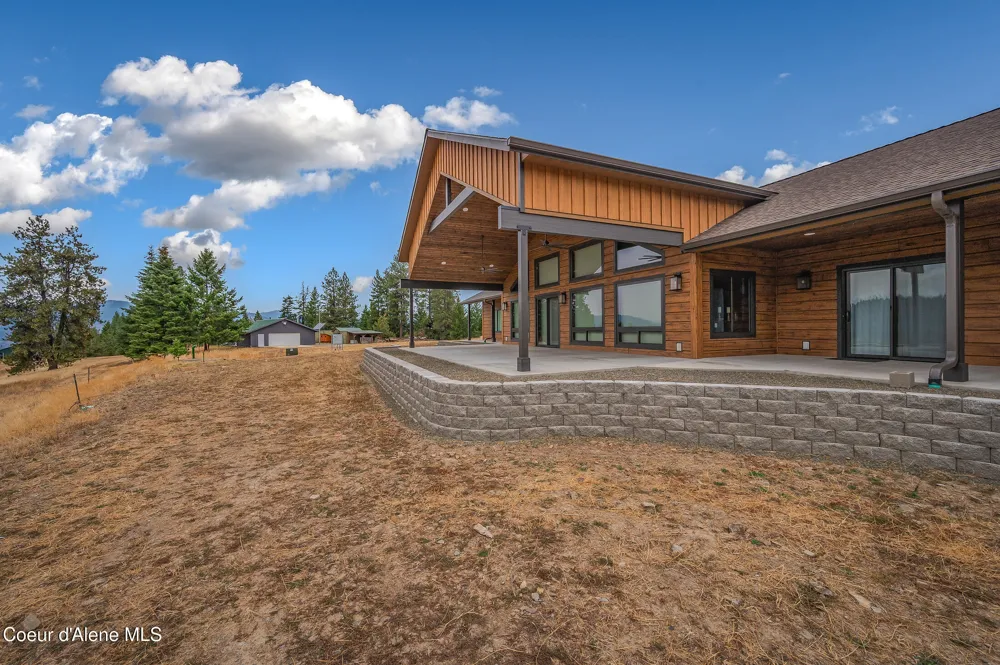 26706 S WILLOW CREEK ROAD Medimont, ID 83842
