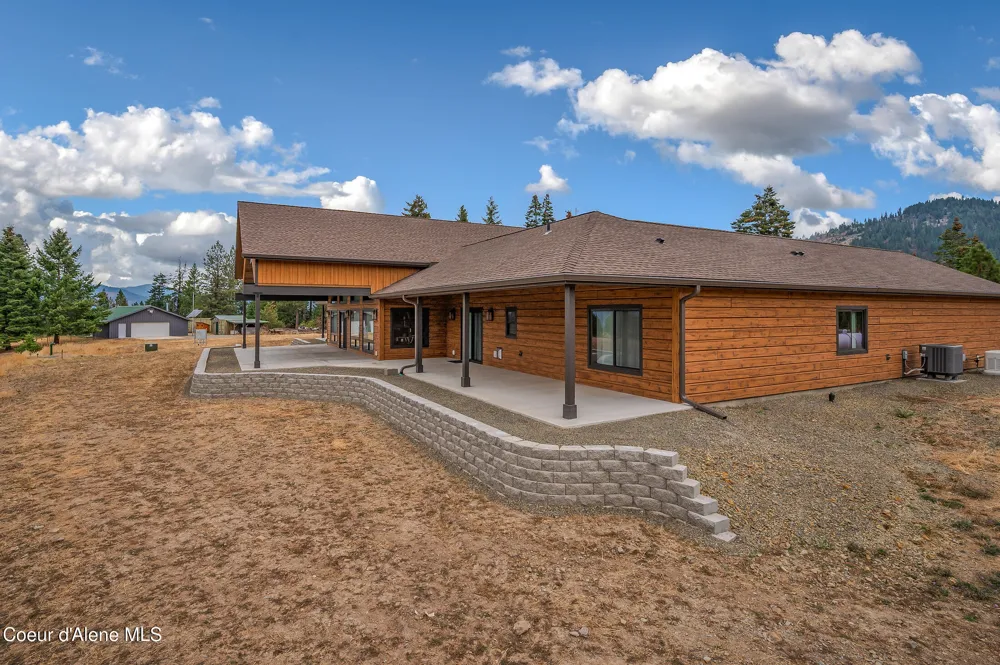 26706 S WILLOW CREEK ROAD Medimont, ID 83842