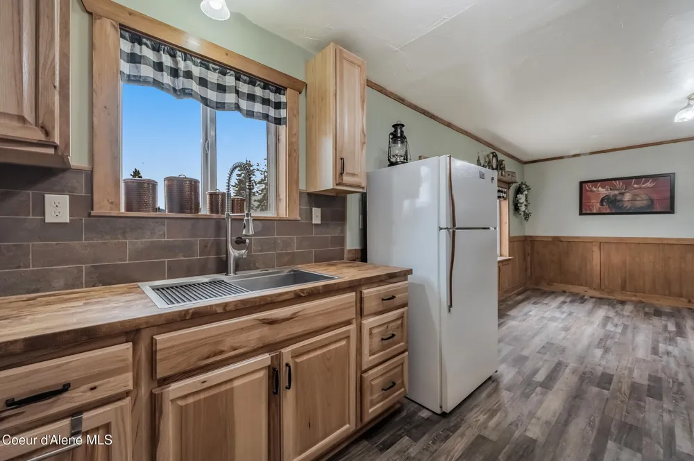 26706 S WILLOW CREEK ROAD Medimont, ID 83842