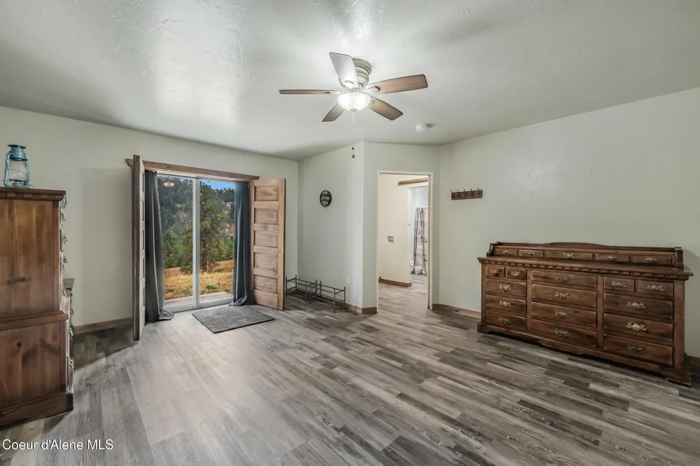 26706 S WILLOW CREEK ROAD Medimont, ID 83842