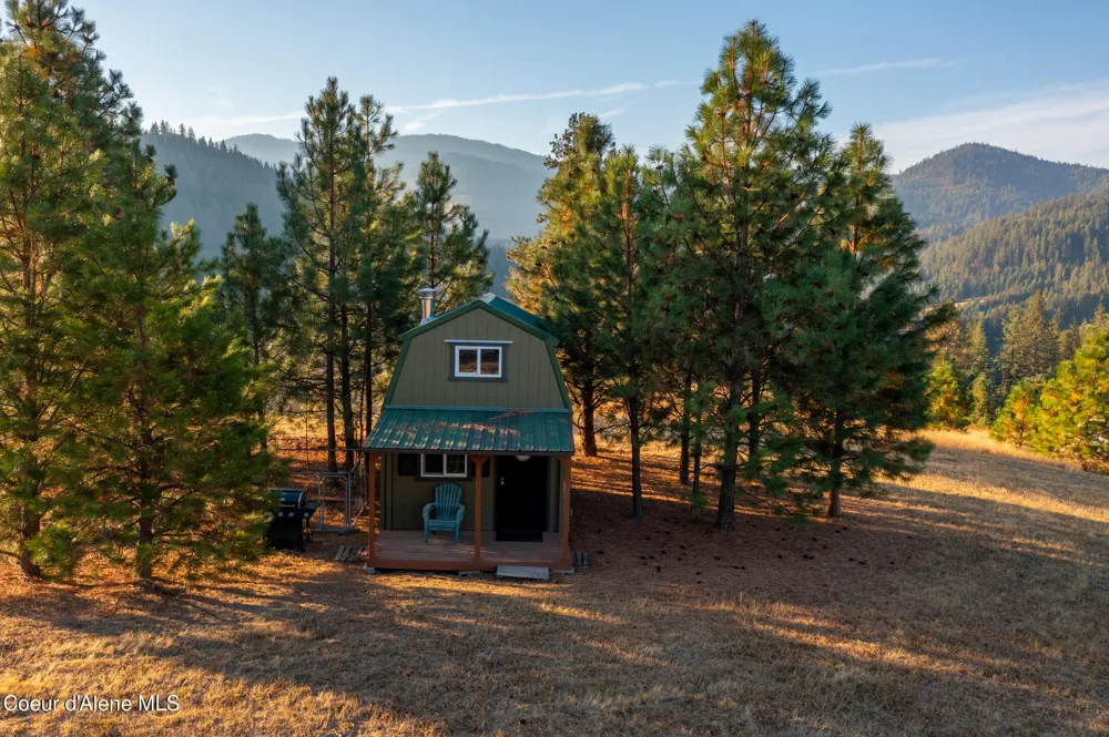 26706 S WILLOW CREEK ROAD Medimont, ID 83842