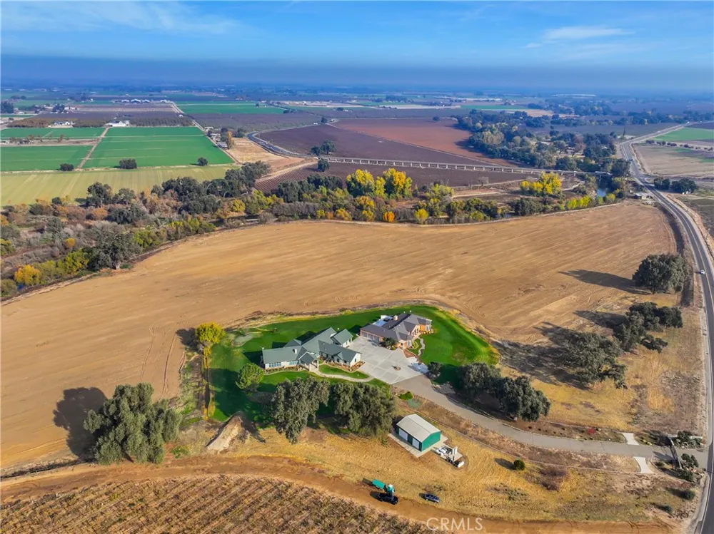 20170 River Road Stevinson, CA 95374