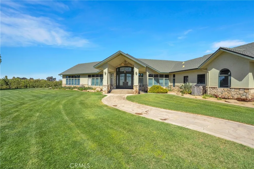 20170 River Road Stevinson, CA 95374