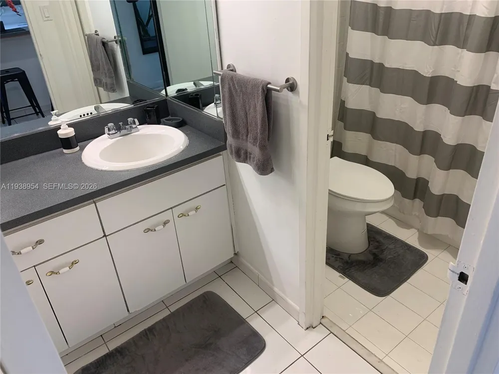 100 Lincoln Rd #805 Miami Beach, FL 33139