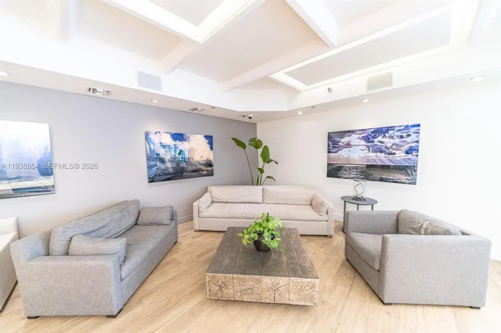 100 Lincoln Rd #805 Miami Beach, FL 33139