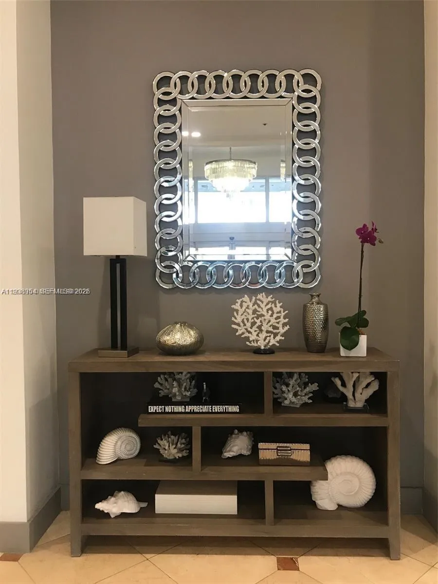 100 Lincoln Rd #805 Miami Beach, FL 33139