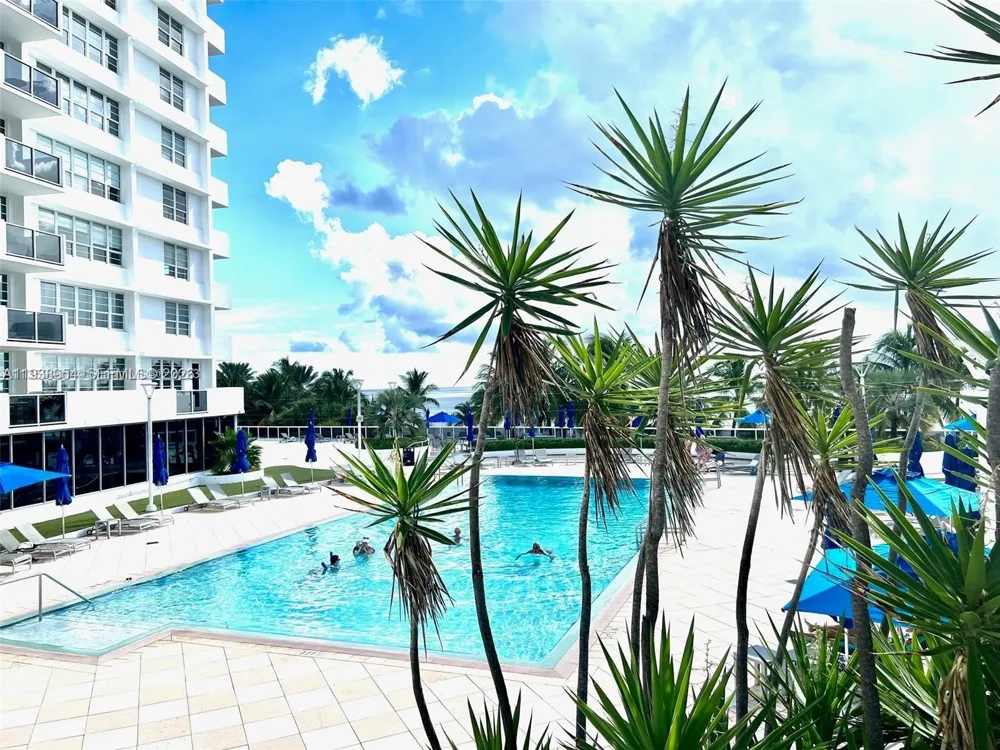 100 Lincoln Rd #805 Miami Beach, FL 33139