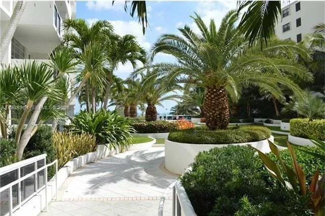 100 Lincoln Rd #805 Miami Beach, FL 33139