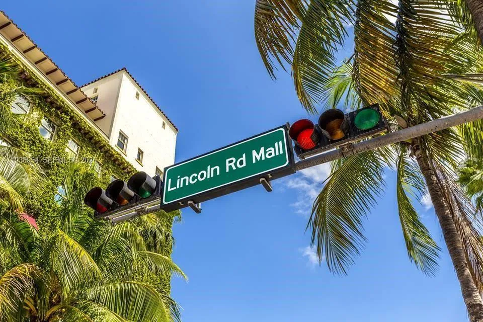 100 Lincoln Rd #805 Miami Beach, FL 33139
