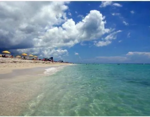 100 Lincoln Rd #805 Miami Beach, FL 33139