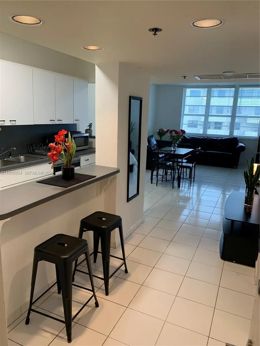 100 Lincoln Rd #805 Miami Beach, FL 33139