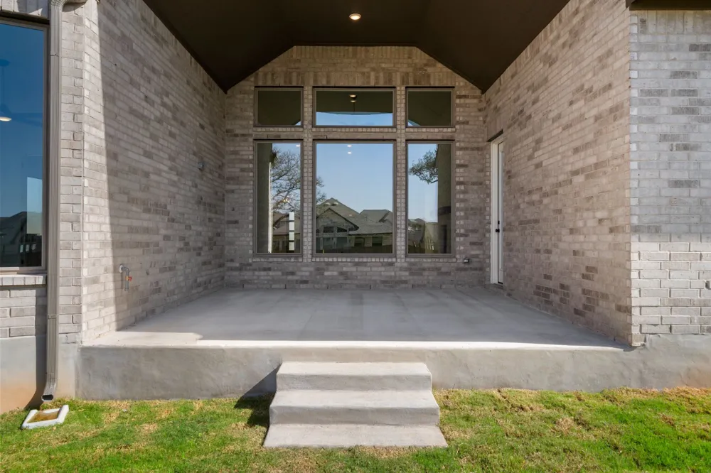 318 Wood Thrush Run Kyle, TX 78640