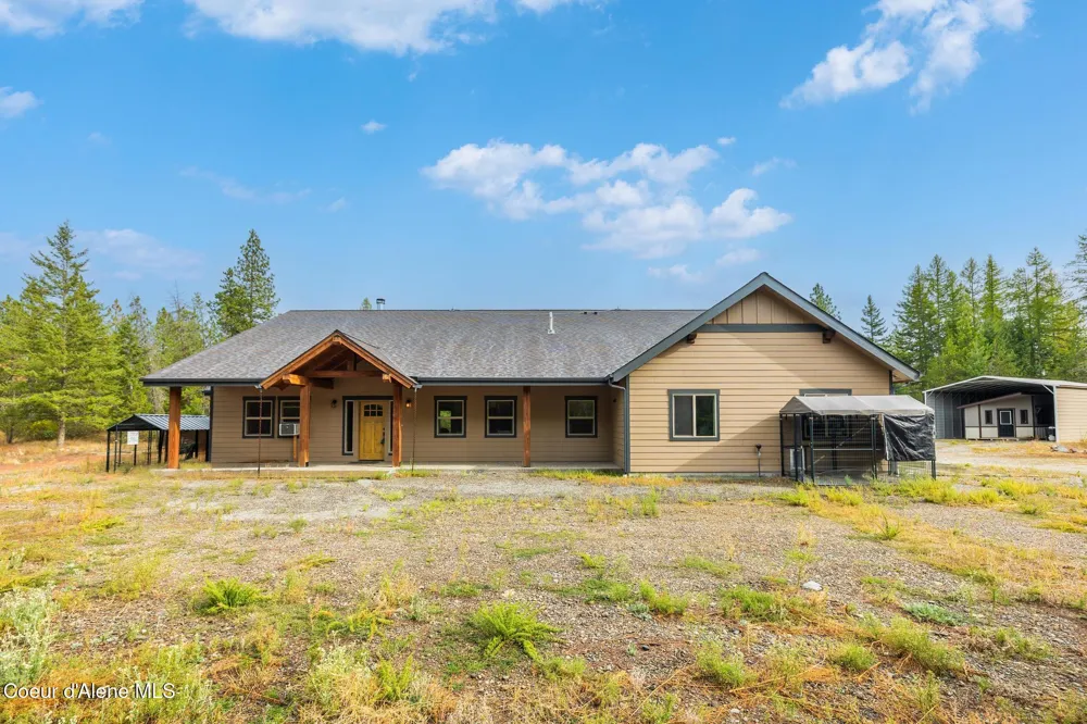 1829 W Smoke Tree Avenue Athol, ID 83801